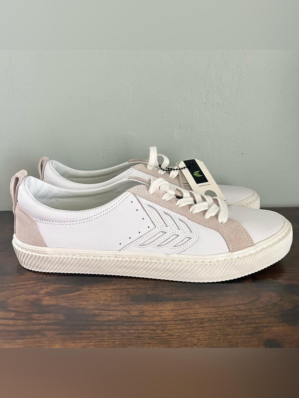 Cariuma Catiba Men’s Shoes Leather Sneakers White Size 9